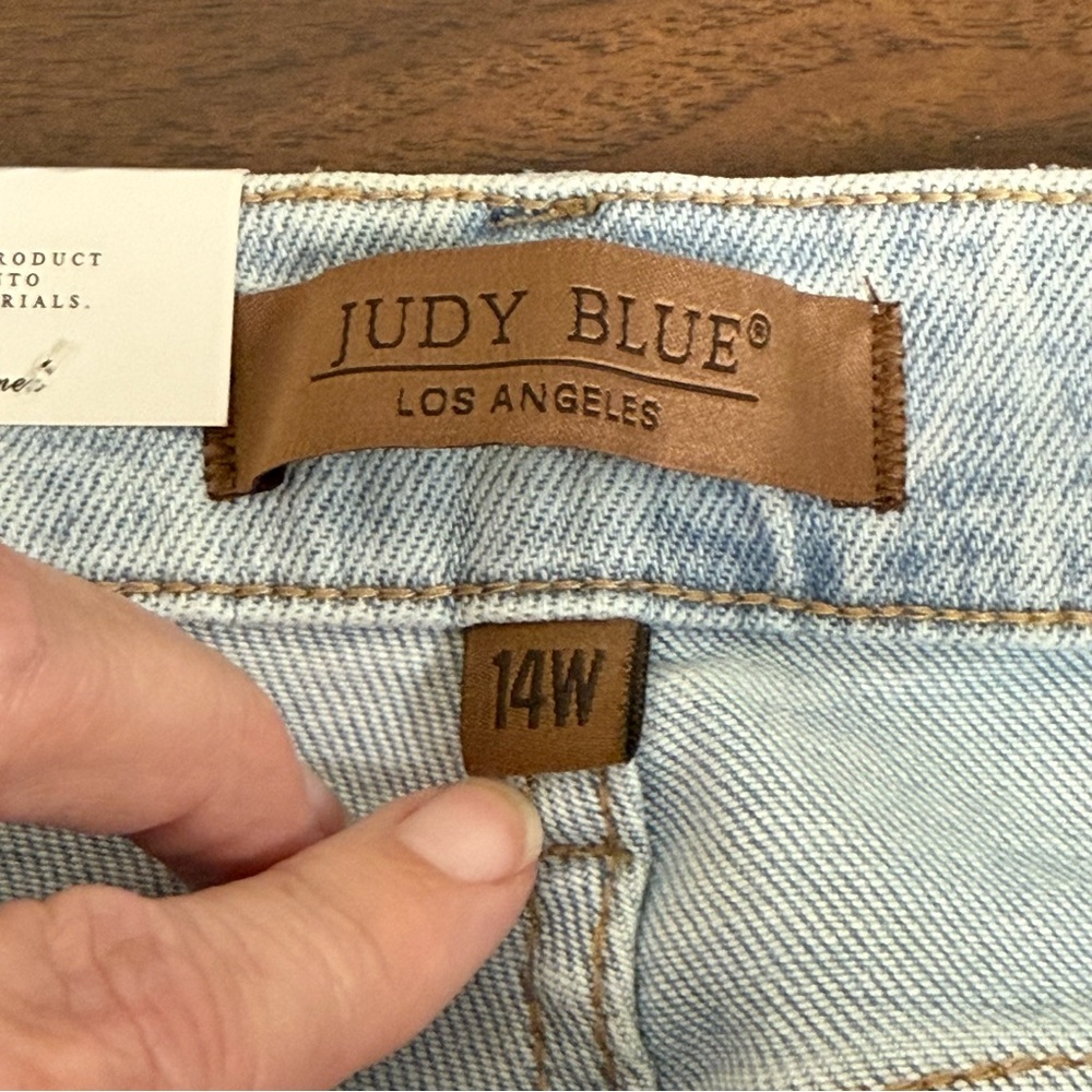 NWT Judy Blue 14W Distressed Cutout Wide Leg Jeans Light Wash High Rise New - Picture 9 of 12